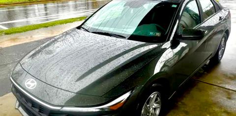 Hyundai Elantra 2024