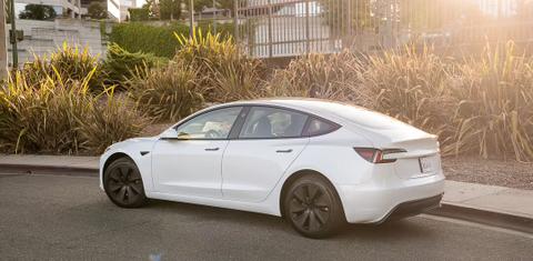 Tesla Model 3 2024