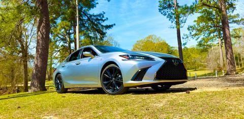 Lexus ES 2022