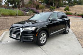 Audi Q7 car