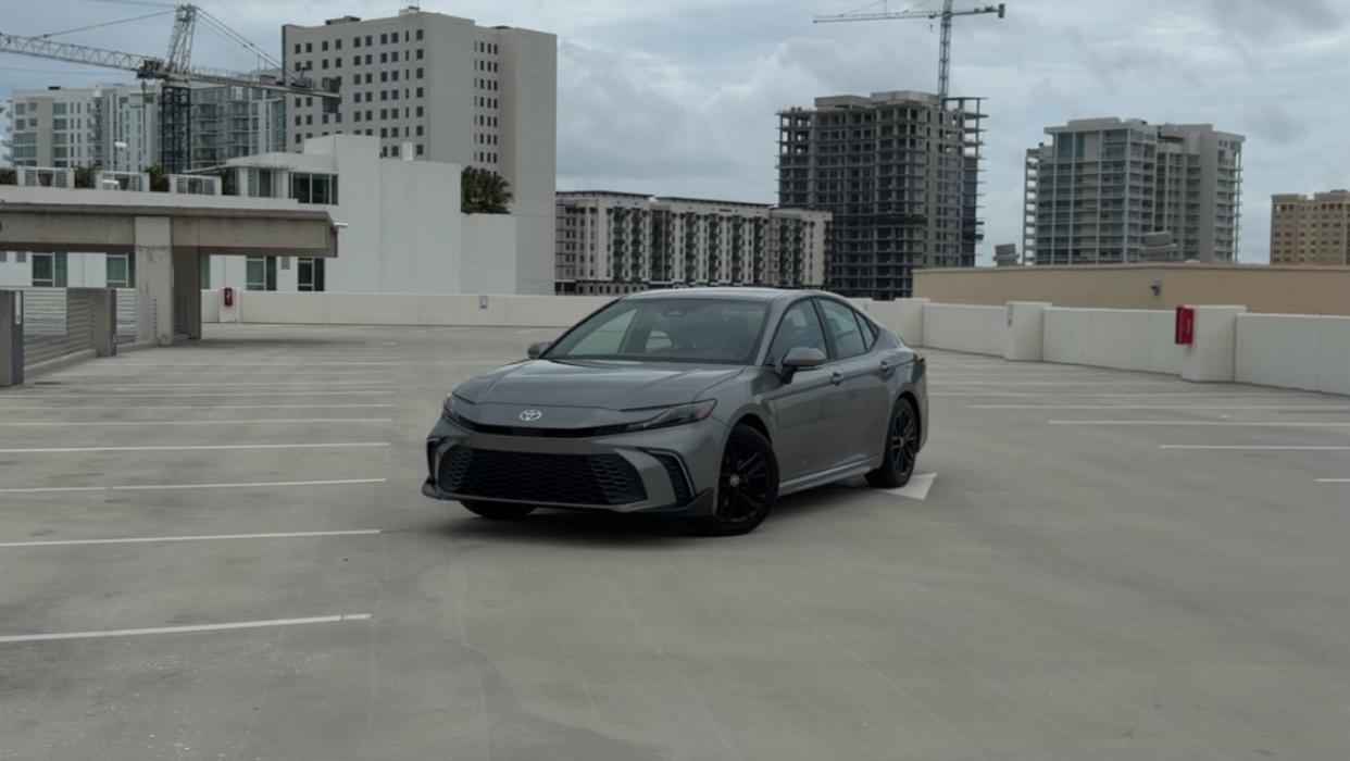 Toyota Camry Hybrid 2026 in Sarasota, FL