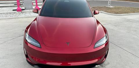 Tesla Model 3 2024