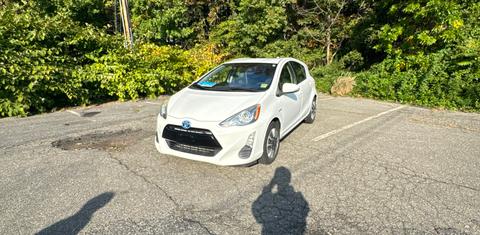 Toyota Prius c 2016