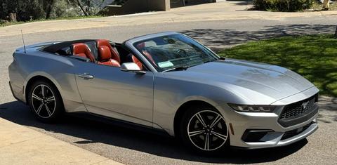 Ford Mustang 2024