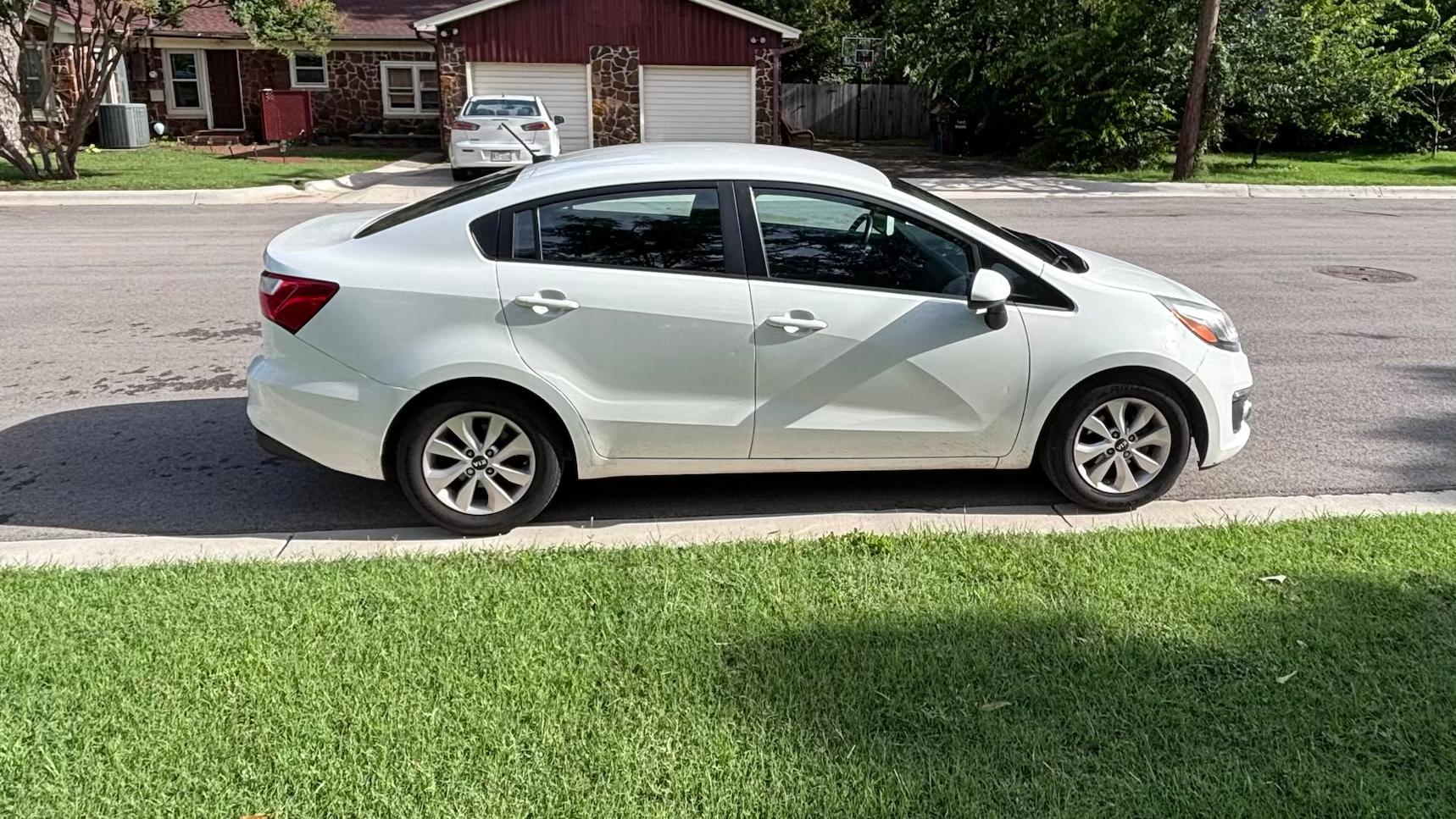 Kia Rio 2016 in Denton, TX
