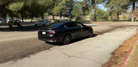 Lexus ES 2023