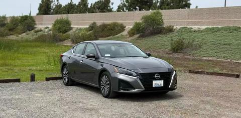 Nissan Altima 2025