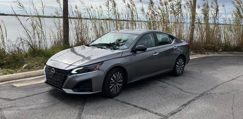 Nissan Altima 2025