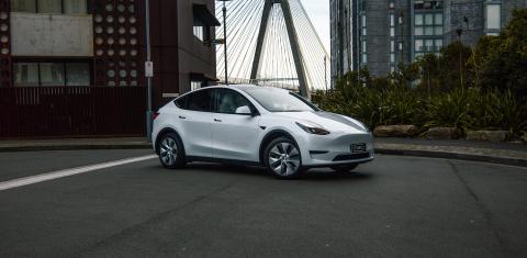 Tesla MODEL Y 2023