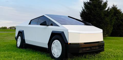 Tesla Cybertruck 2025