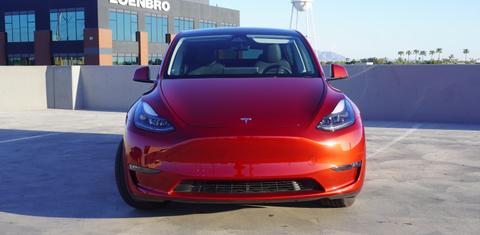 Tesla Model Y 2024