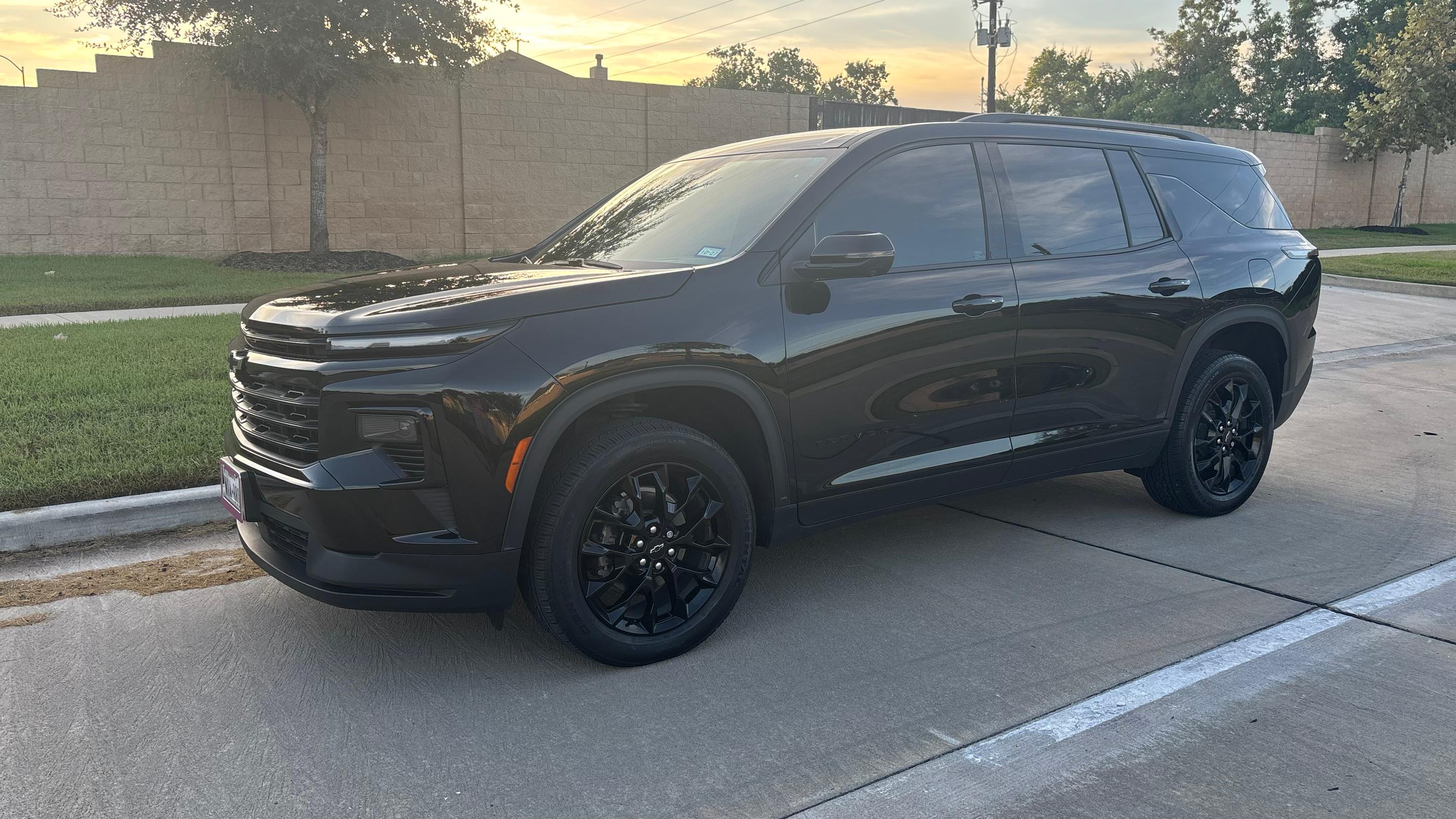 Chevrolet Traverse 2026 in Iowa Colony, TX