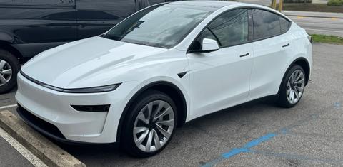 Tesla Model Y 2026