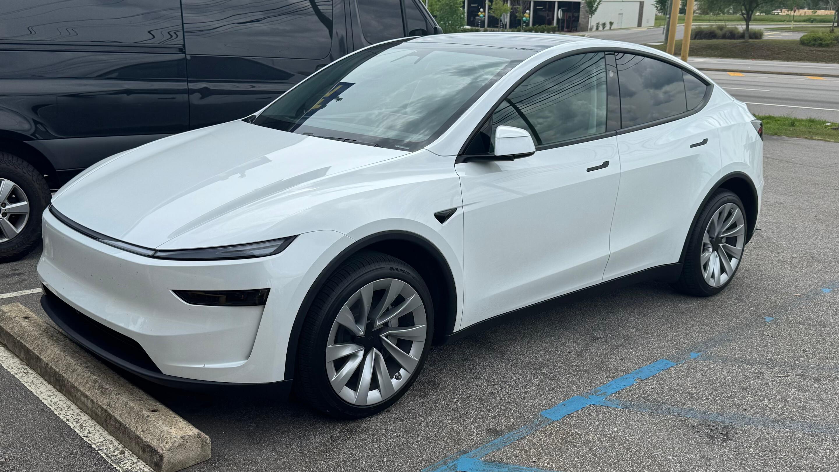 Tesla Model Y 2026 in Columbia, SC