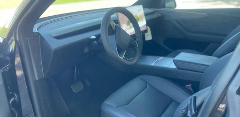 Tesla Model Y 2026
