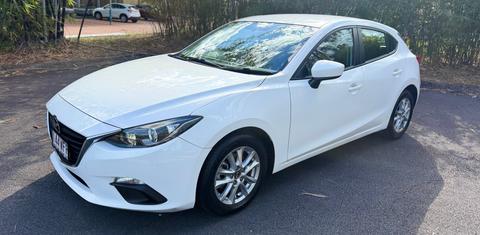 Mazda MAZDA3 2015