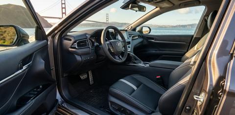 Toyota Camry Hybrid 2026