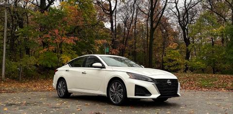 Nissan Altima 2024