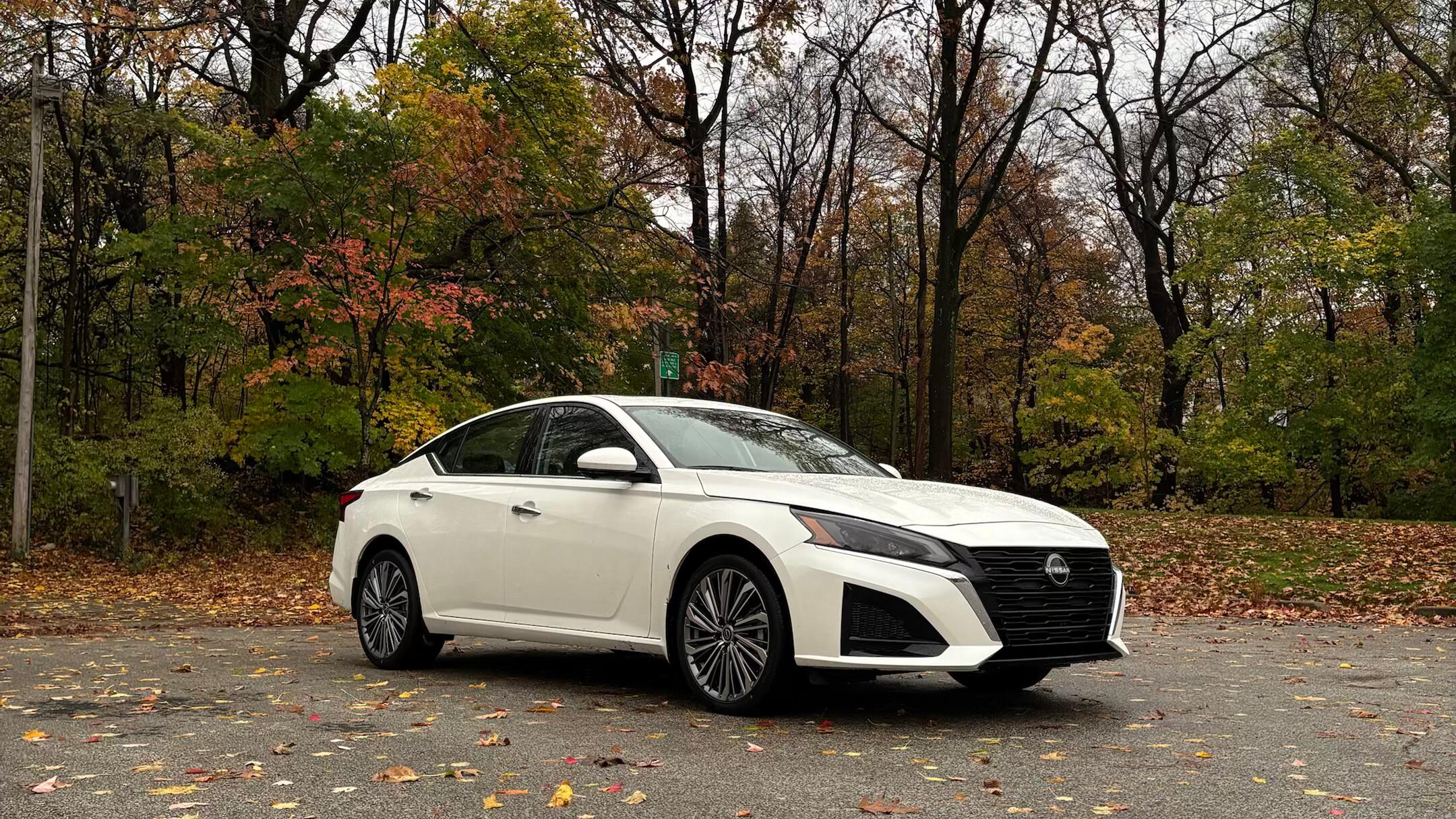 Nissan Altima 2024 in Cleveland Heights, OH