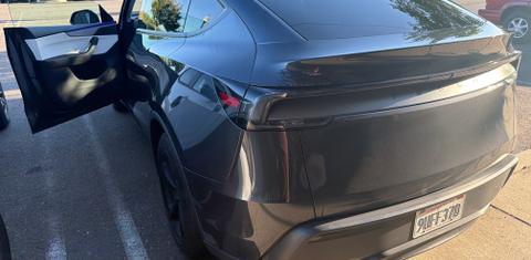 Tesla Model Y 2026