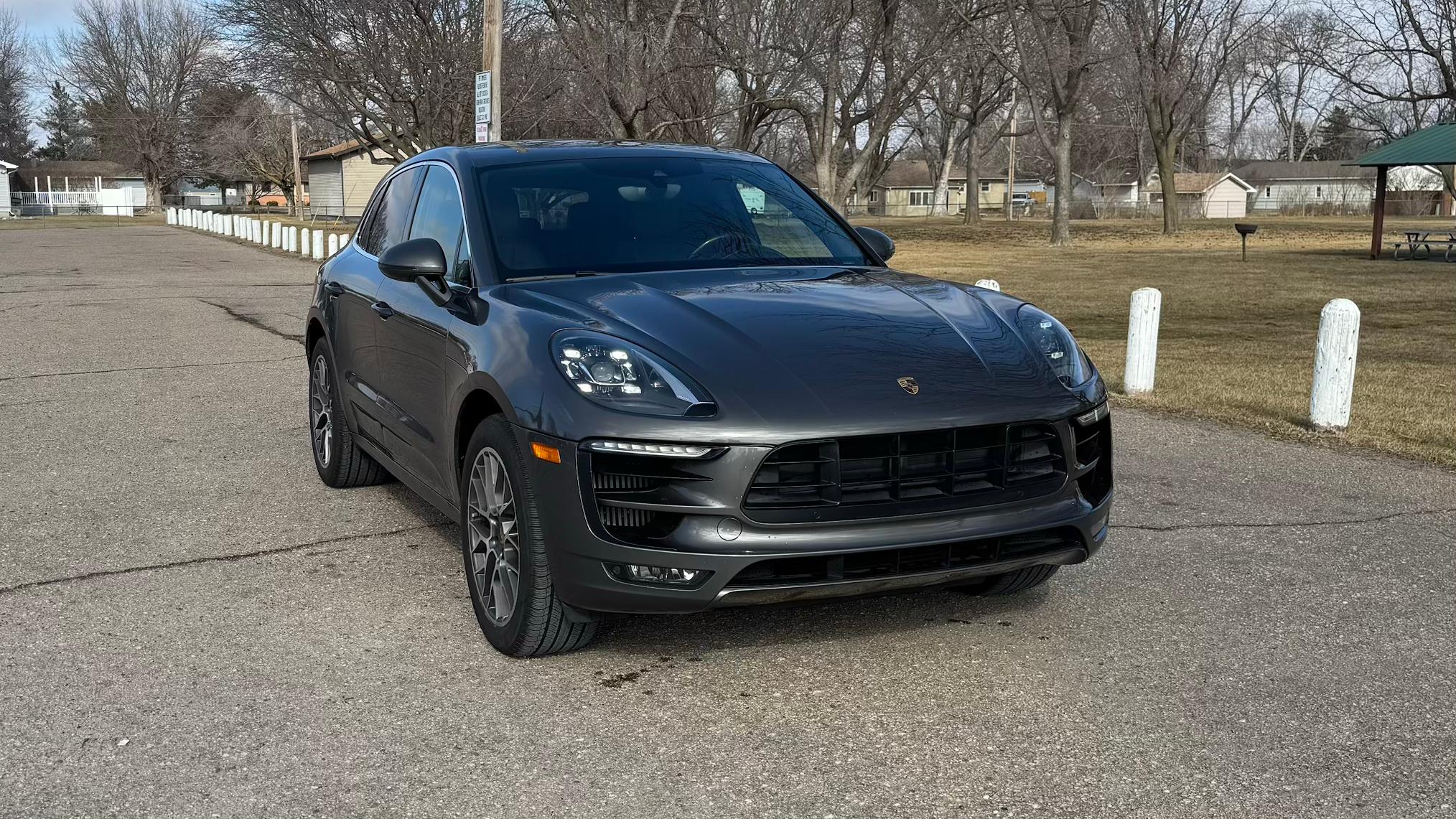 Porsche Macan 2018 in Grand Island, NE