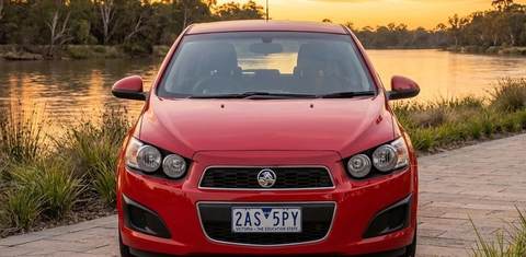Holden BARINA 2015
