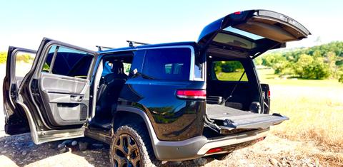 Rivian R1S 2022