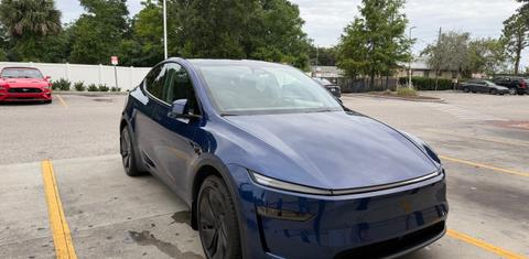Tesla Model Y 2026
