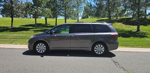 Toyota Sienna 2015