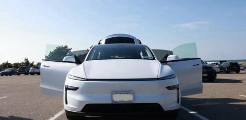 Tesla Model Y 2026