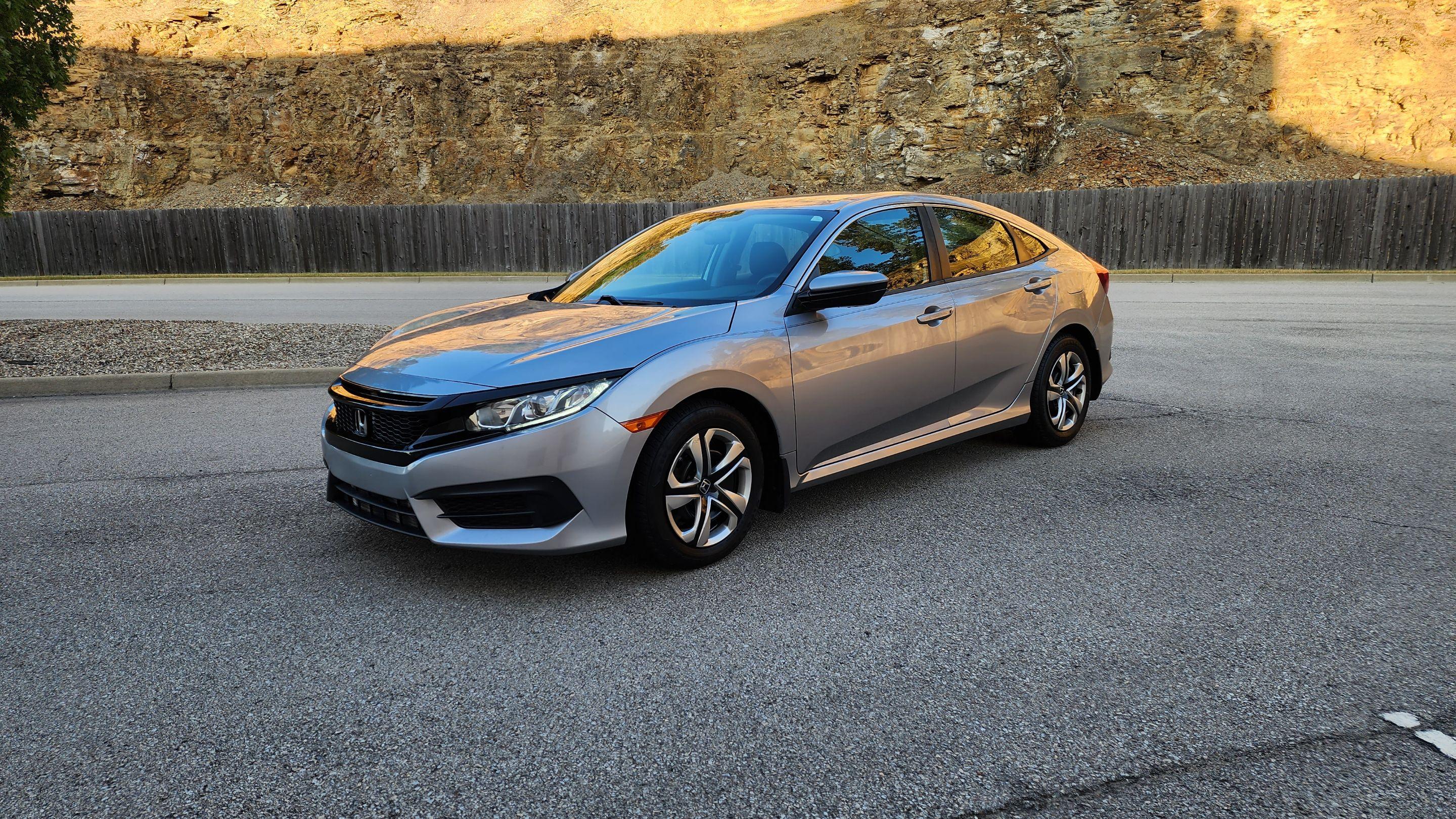 Honda Civic 2017 in Louisville, KY
