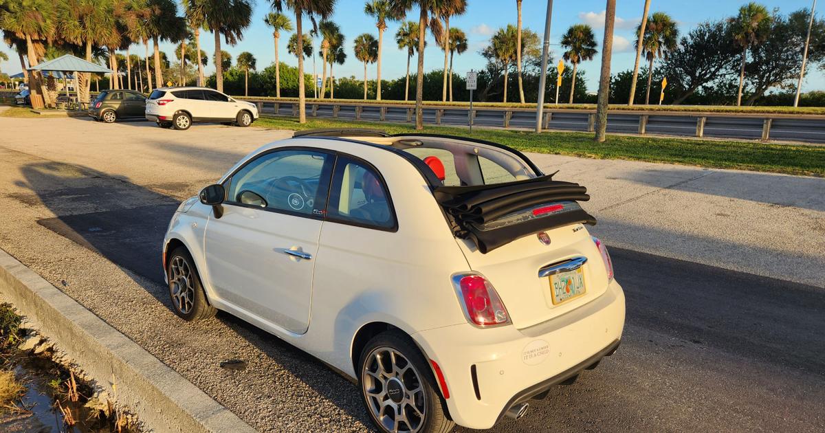 FIAT 500c 2018 rental in Daytona Beach, FL by Mario M. Turo