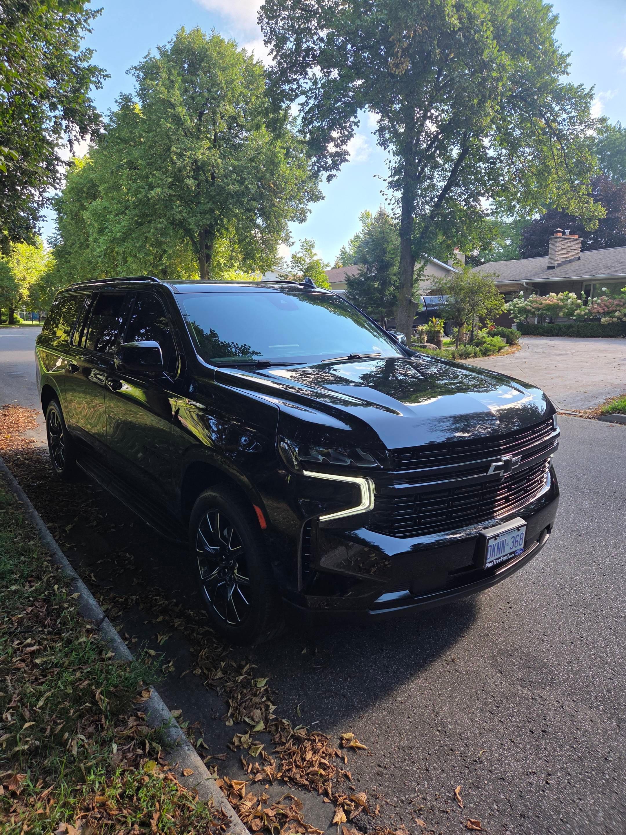 Chevrolet Suburban 2023 in Brampton, ON