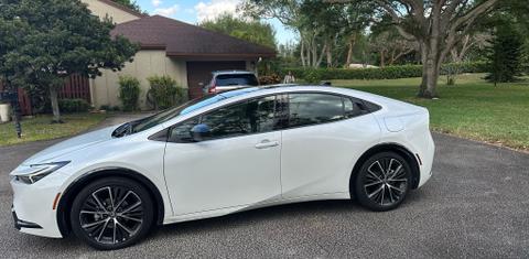 Toyota Prius 2024