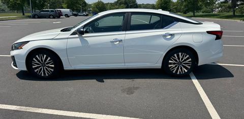Nissan Altima 2025