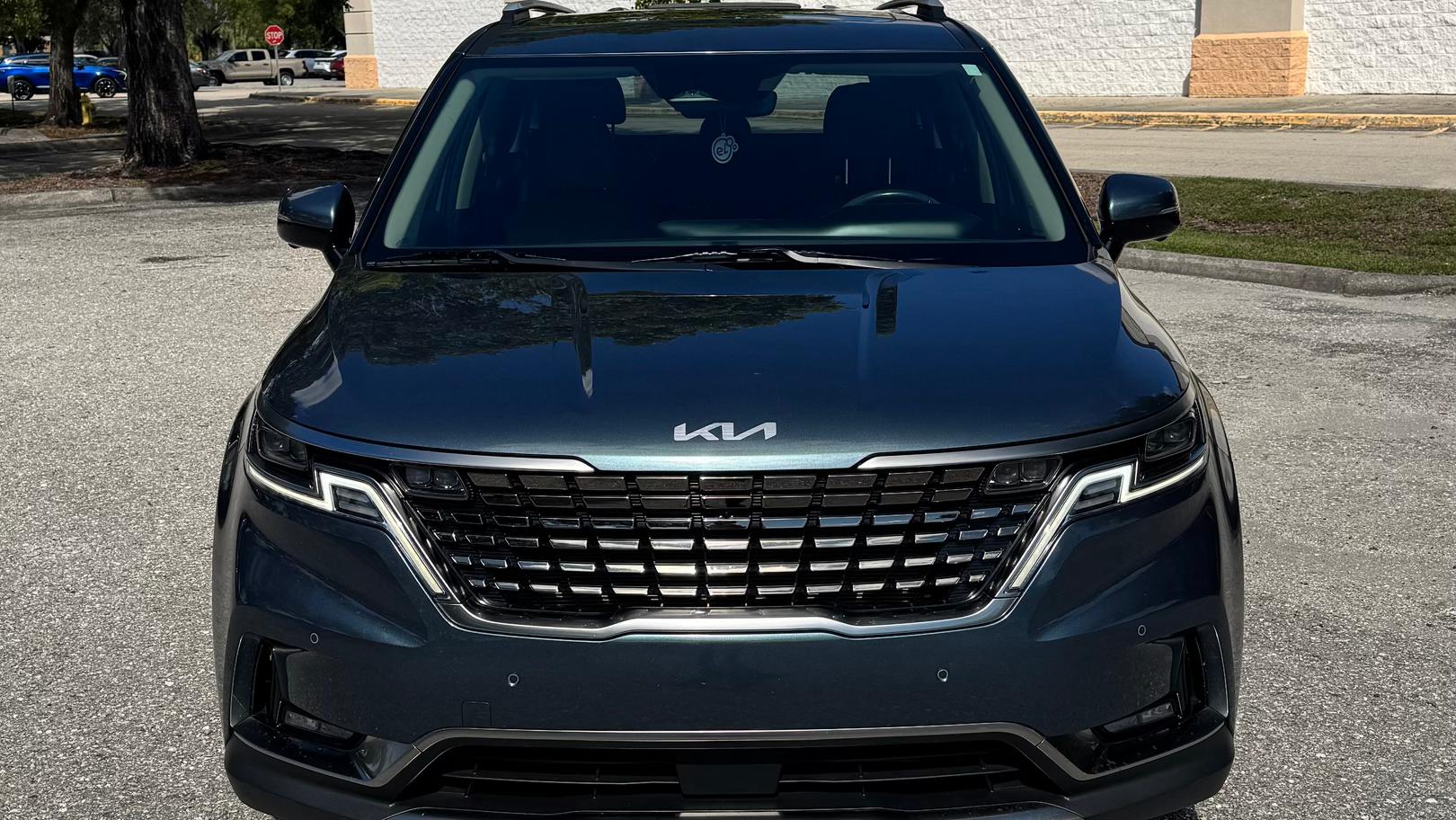 Kia Carnival 2023 in Naples, FL