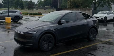 Tesla Model Y 2026