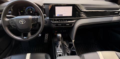 Toyota Camry Hybrid 2025
