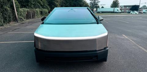 Tesla Cybertruck 2025