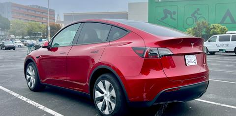 Tesla Model Y 2024