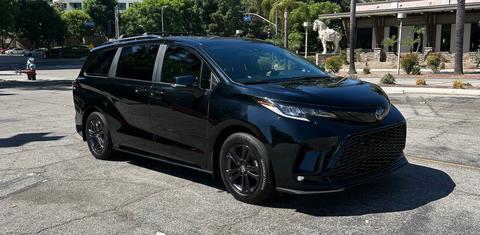 Toyota Sienna 2025