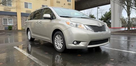Toyota Sienna 2015