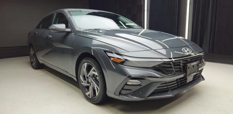Hyundai Elantra Hybrid 2026