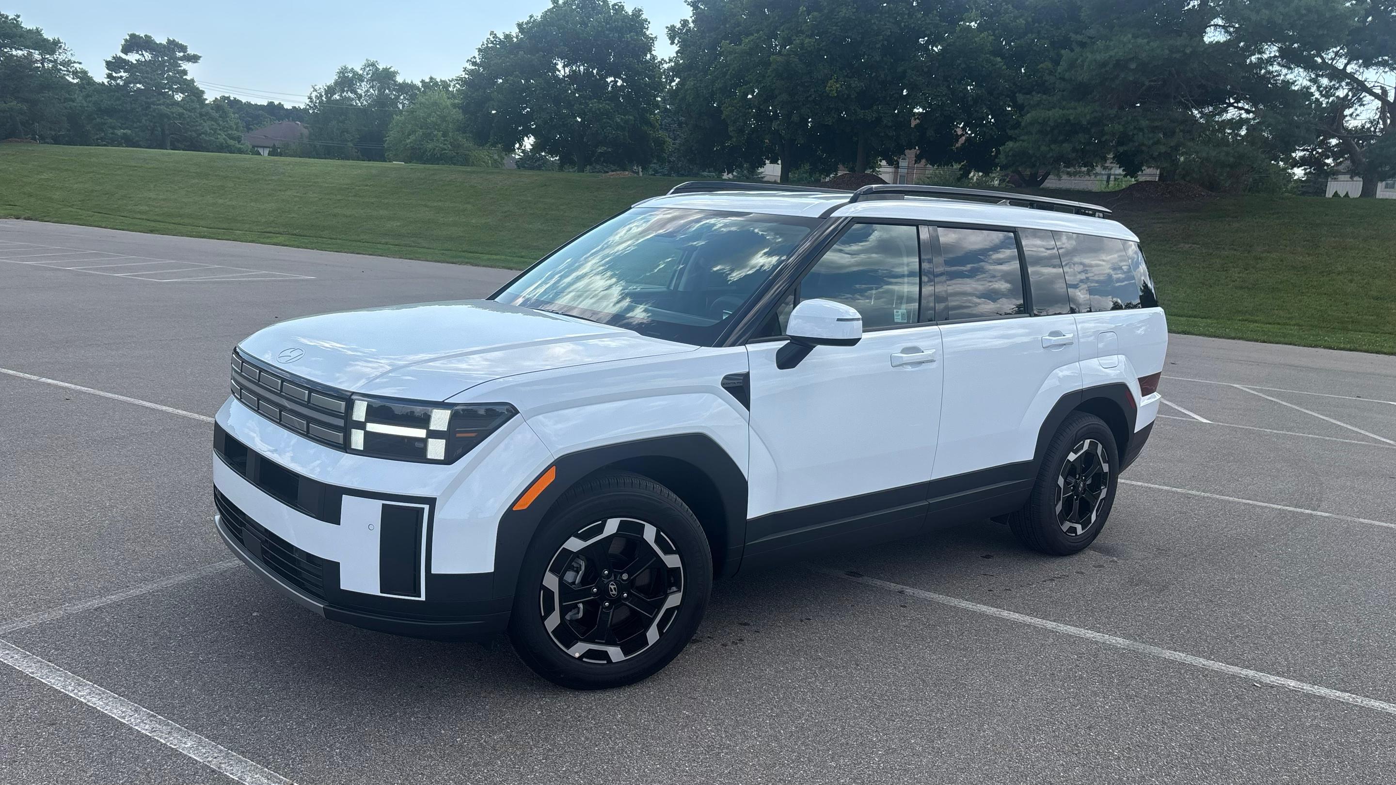 Hyundai Santa Fe 2025 in Rochester Hills, MI