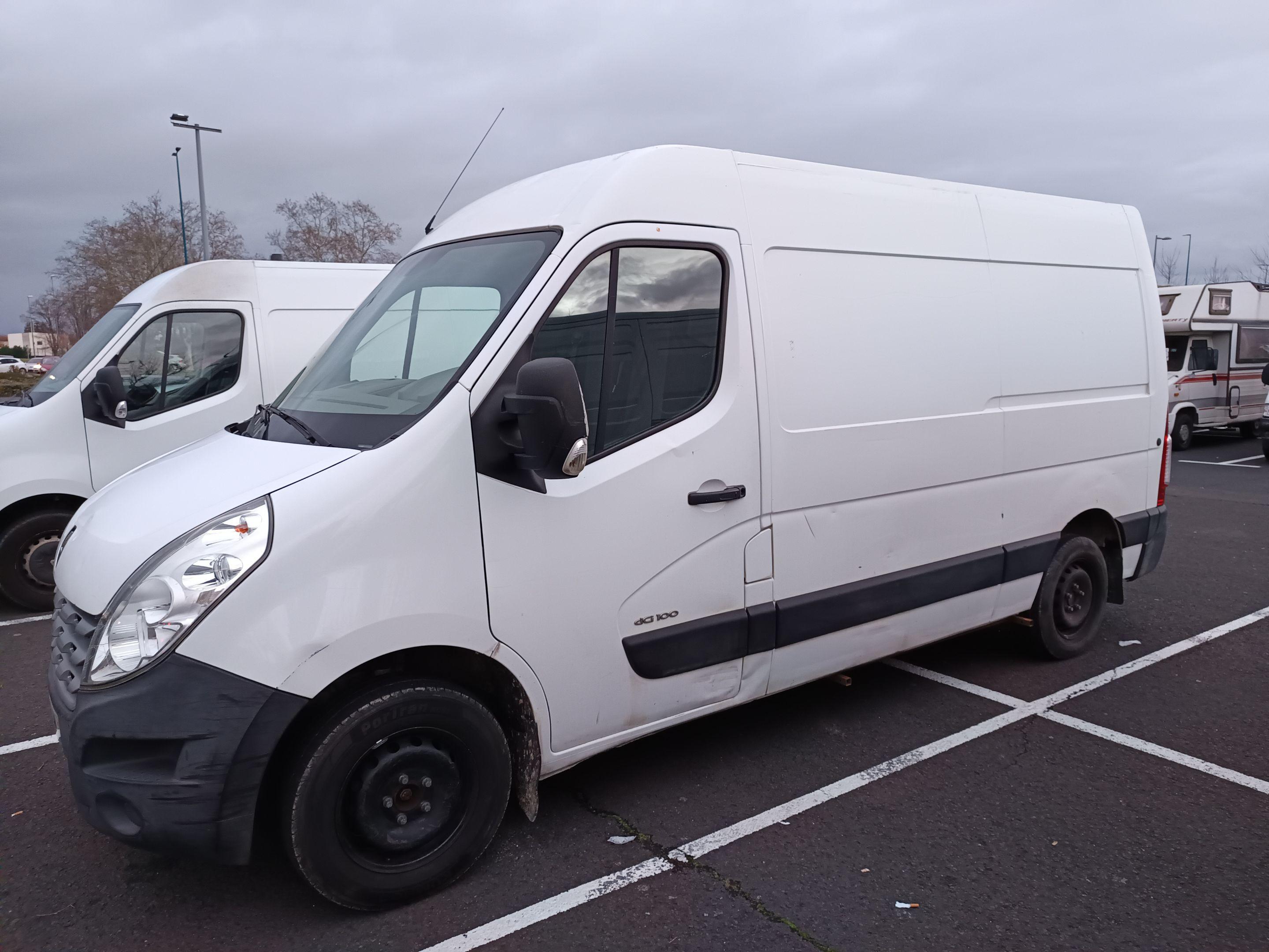 Renault MASTER III 2011 à Clermont-ferrand