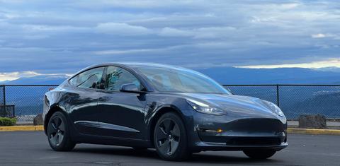 Tesla Model 3 2022