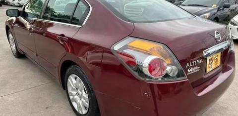 Nissan Altima 2012