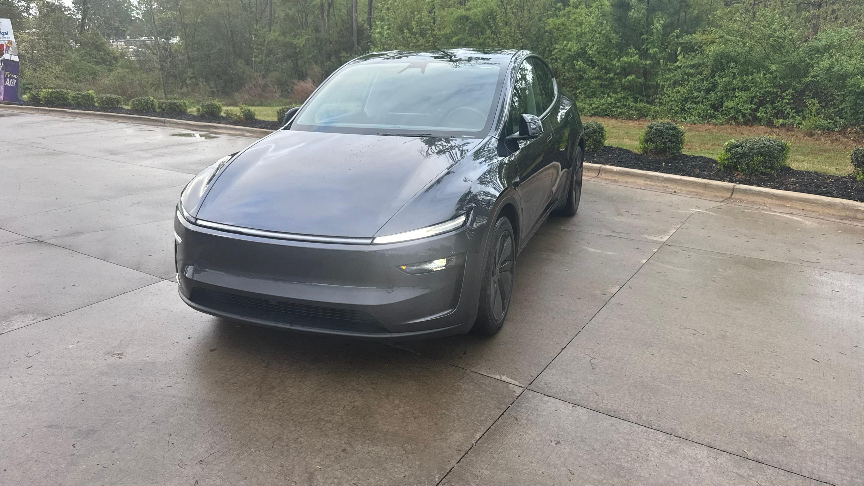 Tesla Model Y 2026 in Harrisburg, NC