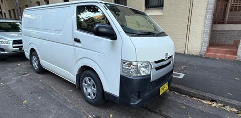 Toyota HIACE 2017