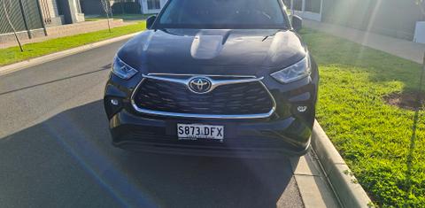 Toyota KLUGER 2024